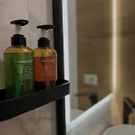Visconti By Rhospitality It Pensjonat 3*
