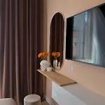 Visconti By Rhospitality It Pensjonat 3*