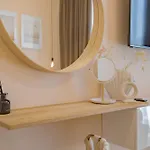 Visconti By Rhospitality It Pensjonat 3*