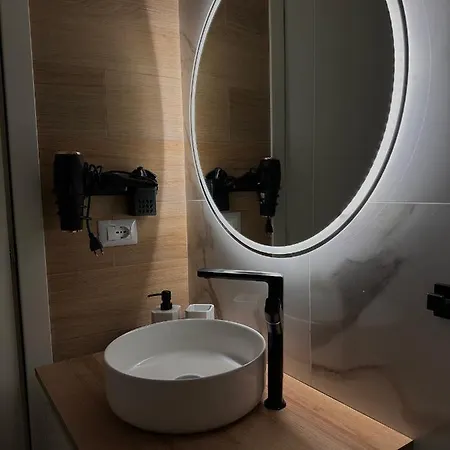 Affittacamere Visconti Palace By Rhospitality It Rho